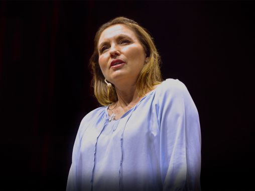 Click to play Carina Morillo: Wenn Sie Autismus verstehen wollen, schau nicht weg
