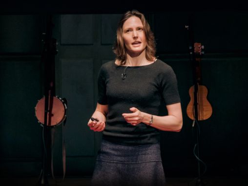 Click to play Helen Czerski: The fascinating physics of everyday life