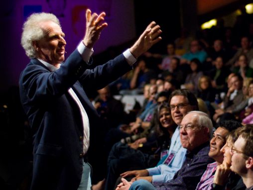 Click to play Benjamin Zander fjallar um tónlist og ástríður
