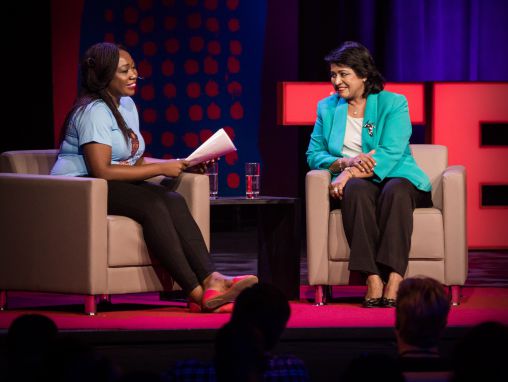 Click to play अमीना गुरीब-फकीम: मॉरिशसच्या पहिल्या महिला राष्ट्राध्यक्षांची मुलाखत.