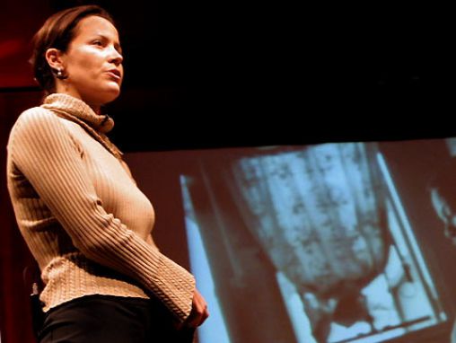 Click to play Hotuna masu taɓa zuciya na Kristen Ashburn a kan cutar ƙanjamau