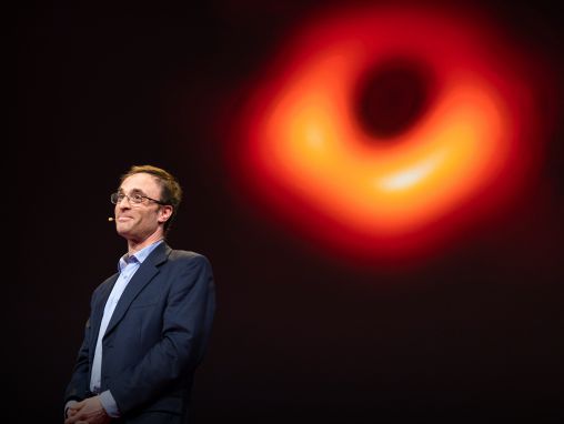 Click to play شيبرد دويلمان: داخل صورة الثقب الأسود التي صنعت التاريخ