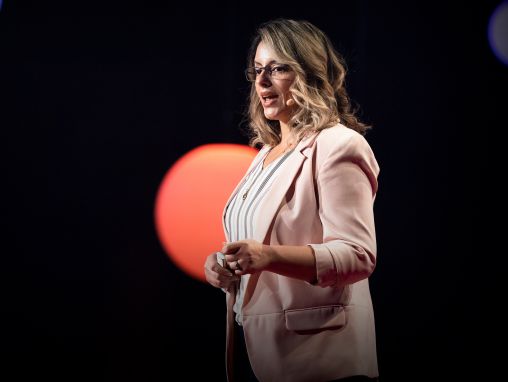 Click to play Ivonne Roman: Hvordan politikvinner gjør samfunn tryggere