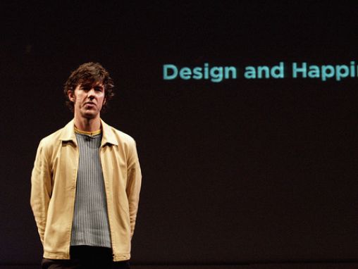 Stefan Sagmeister teilt glückliches Design