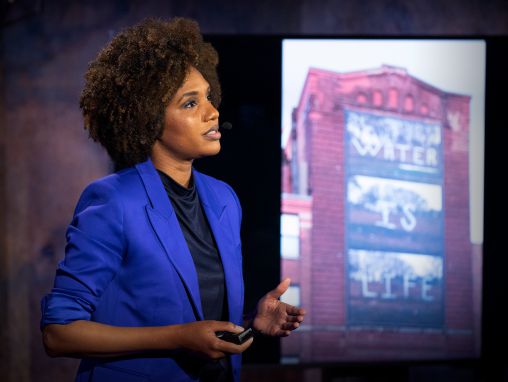 LaToya Ruby Frazier: Una soluzione creativa per la crisi idrica di Flint, Michigan