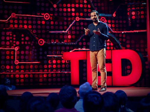 Click to play Gautam Bhan: Un nuovo piano per dare un tetto a 100 milioni di persone