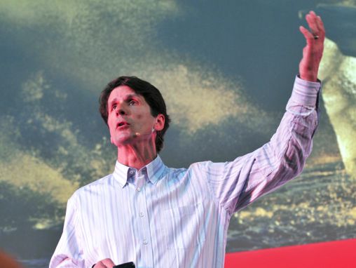 James Balog：定时拍摄记录极度快速流失的冰层