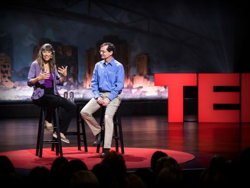 Click to play Joan Blades e John Gable: Liberatevi dalla vostra bolla di filtri