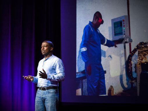 Click to play Kamau Gachigi: Storie di successo dal primo FabLab in Kenya