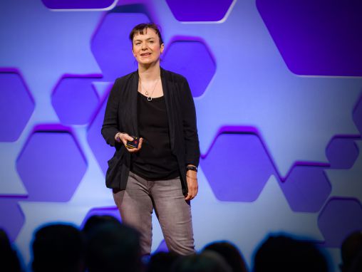 Click to play Tiffany Watt Smith: La storia delle emozioni umane