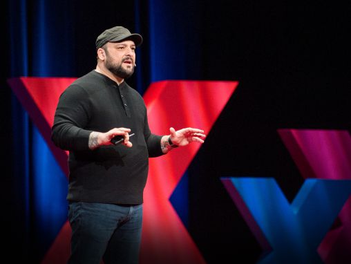 Click to play Christian Picciolini: La mia discesa nel movimento neonazista americano - e come l'ho abbandonato