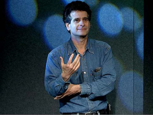 Click to play Dean Kamen présente une nouvelle prothèse