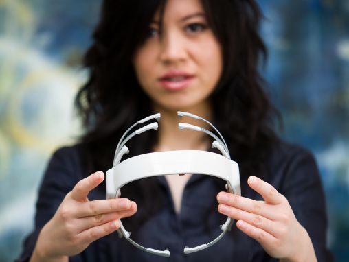 Tan Le: un casque qui lit vos ondes cérébrales