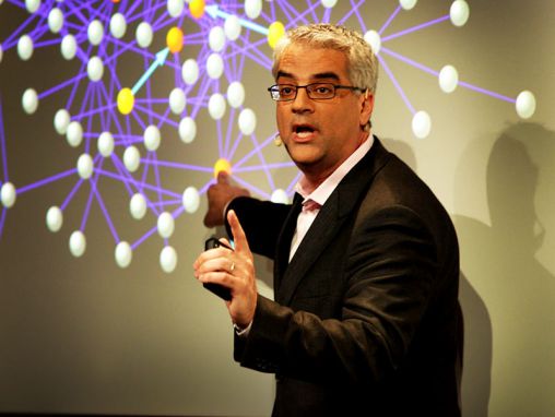 Click to play Nicholas Christakis : Comment les réseaux sociaux peuvent prédire les épidémies